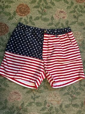 Chubbies 'Mericas American flag shorts men’s XL 
100% cotton great condition ♥️
